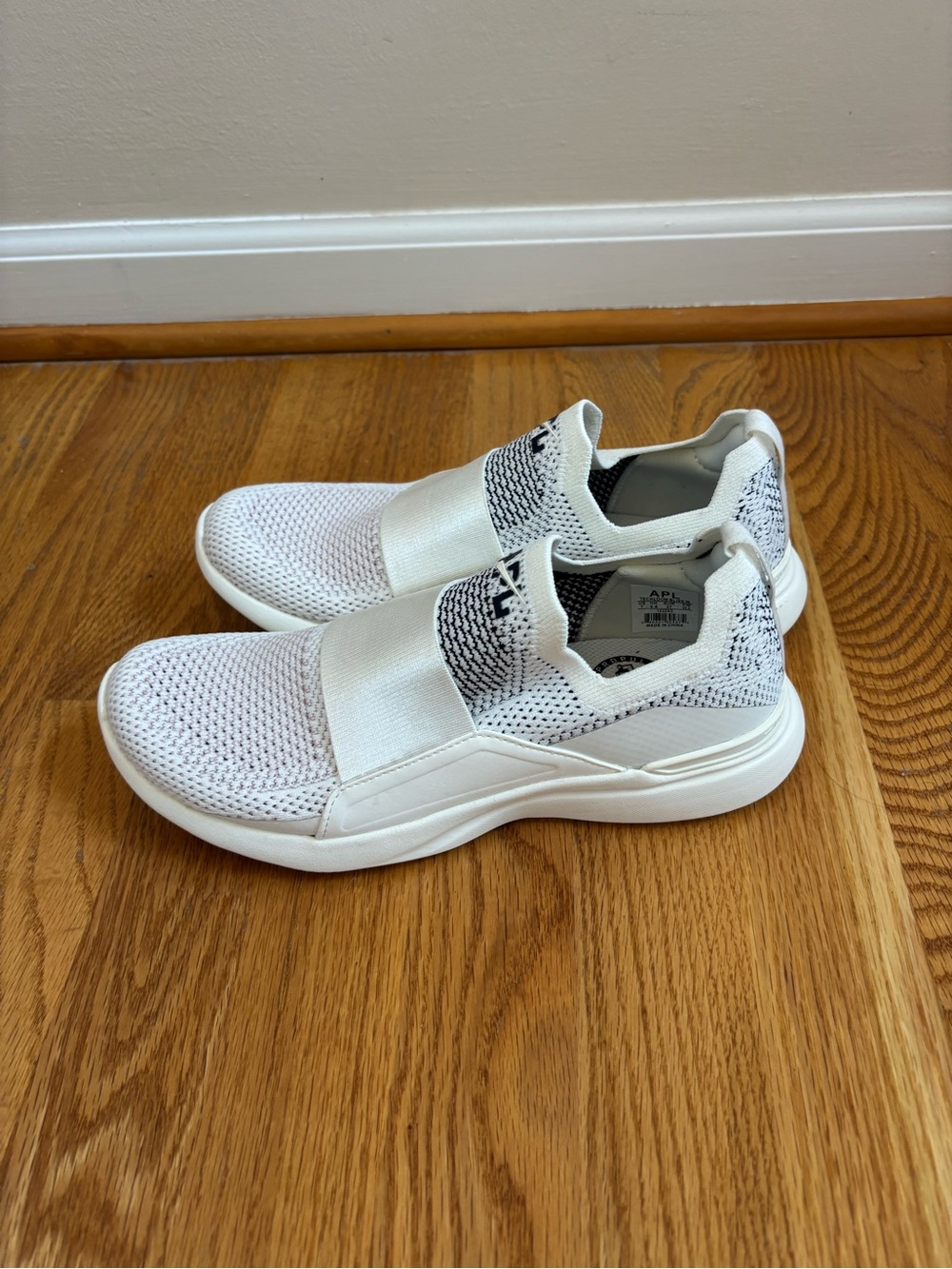 APL TechLoom Bliss Women's Slip On Shoe Size 7